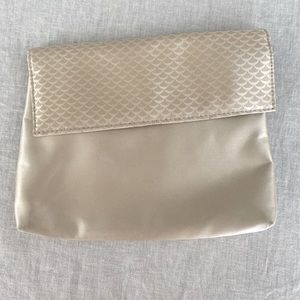 Bulgari bag flip top magnet and zipper close